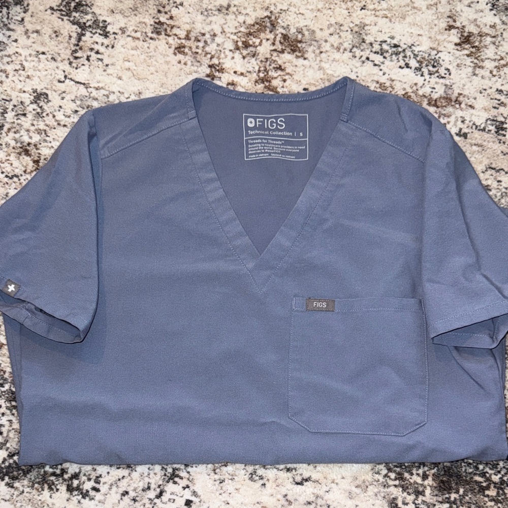 Figs Catarina light purple scrub top